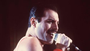 Freddie Mercurys Zähne: Das steckt hinter seinem Lächeln