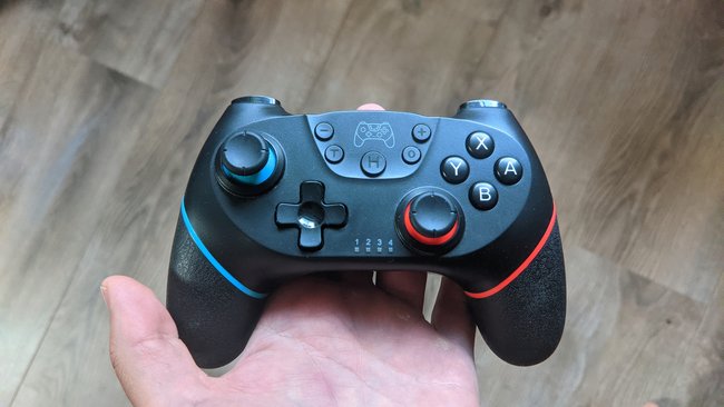 Gut und günstig: Der Olimoxi Switch Controller. (Bildquelle: GIGA)