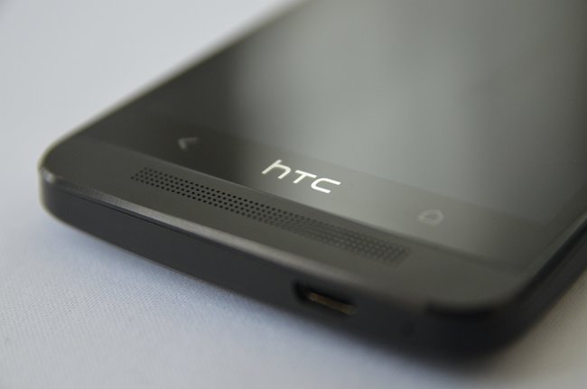 HTC-One-MicroUSB