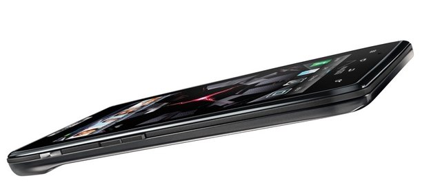 Motorola: RAZR, Fitnessuhr ACTV und neue Lapdocks vorgestellt