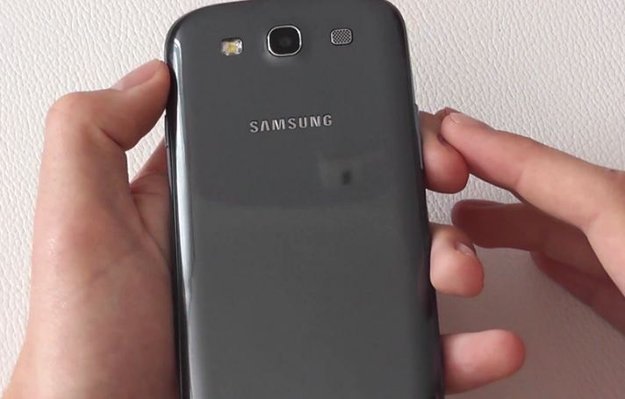 Samsung Galaxy S3: Metallic-Blue statt Pebble-Blue?