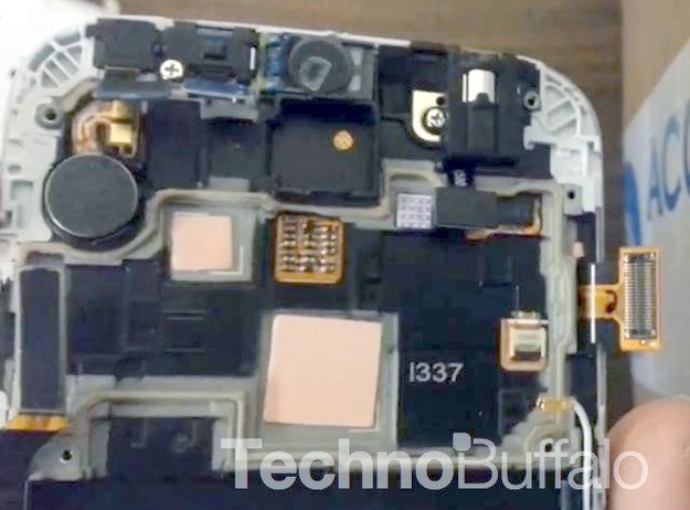 Samsung Galaxy S4: Auseinandergenommen, ist leicht reparierbar