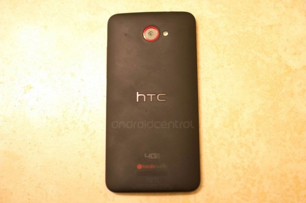 HTC DLX: Fotos der US-Variante des HTC J Butterfly aufgetaucht