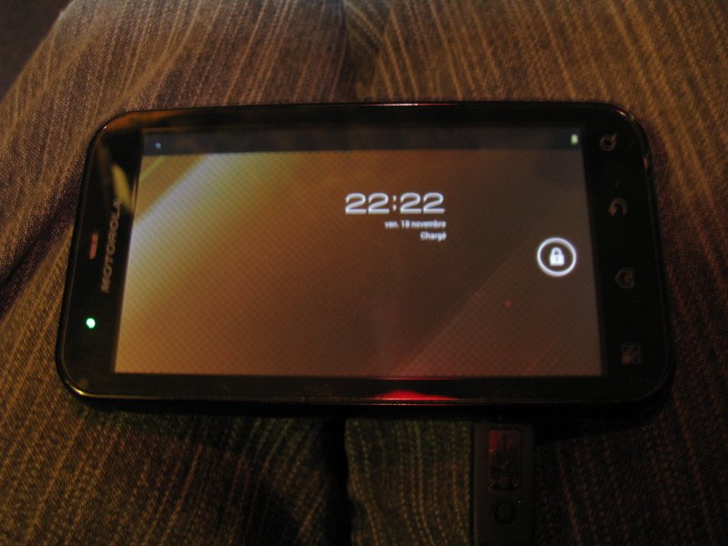 Motorola Defy: Erstes Android 4.0 Test-ROM erschienen
