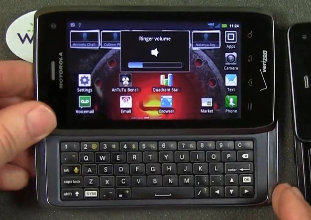 Motorola DROID 4: Hands-on vom Milestone, das niemals sein durfte
