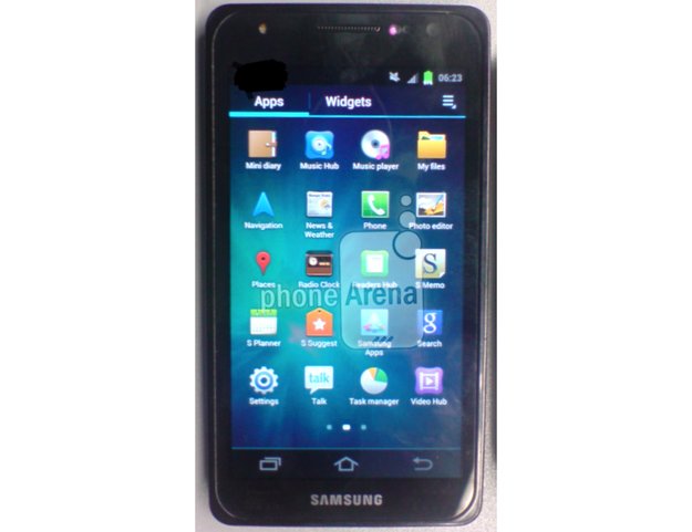 Samsung Galaxy S2 Plus: Fotos eines SGS2 mit Software-Tasten aufgetaucht