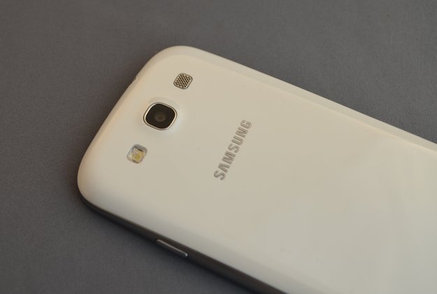 Samsung Galaxy S3 GT-I9300: Stabiles Android 4.4.4 KitKat-ROM samt TouchWiz portiert