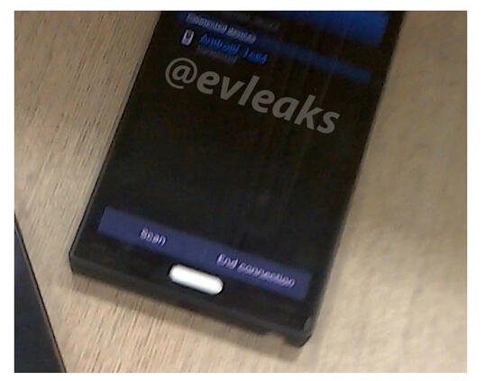 Samsung: Unbekanntes Gerät war ein gescheiterter SGS4-Prototyp