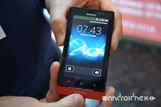 Sony Xperia Sola: Exklusives Hands-On mit dem Floating Touch-Smartphone