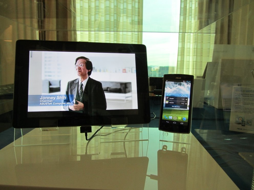 Asus PadFone Tablet und Smartphone im Hands On Video