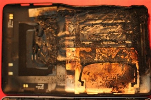 Google Nexus 7 Tablet soll beim nächtlichen Laden geschmolzen sein