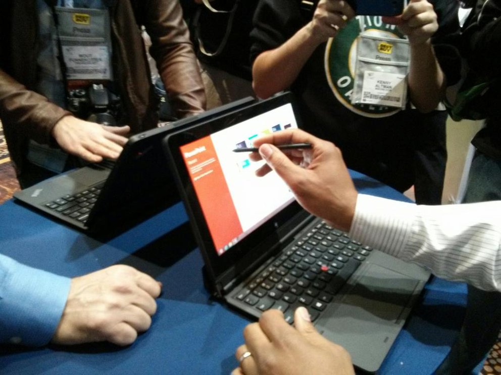 Lenovo ThinkPad Helix: Windows 8 Convertible Tablet mit Full HD Display und Intel Core Prozessor- Update: Hands-On Videos