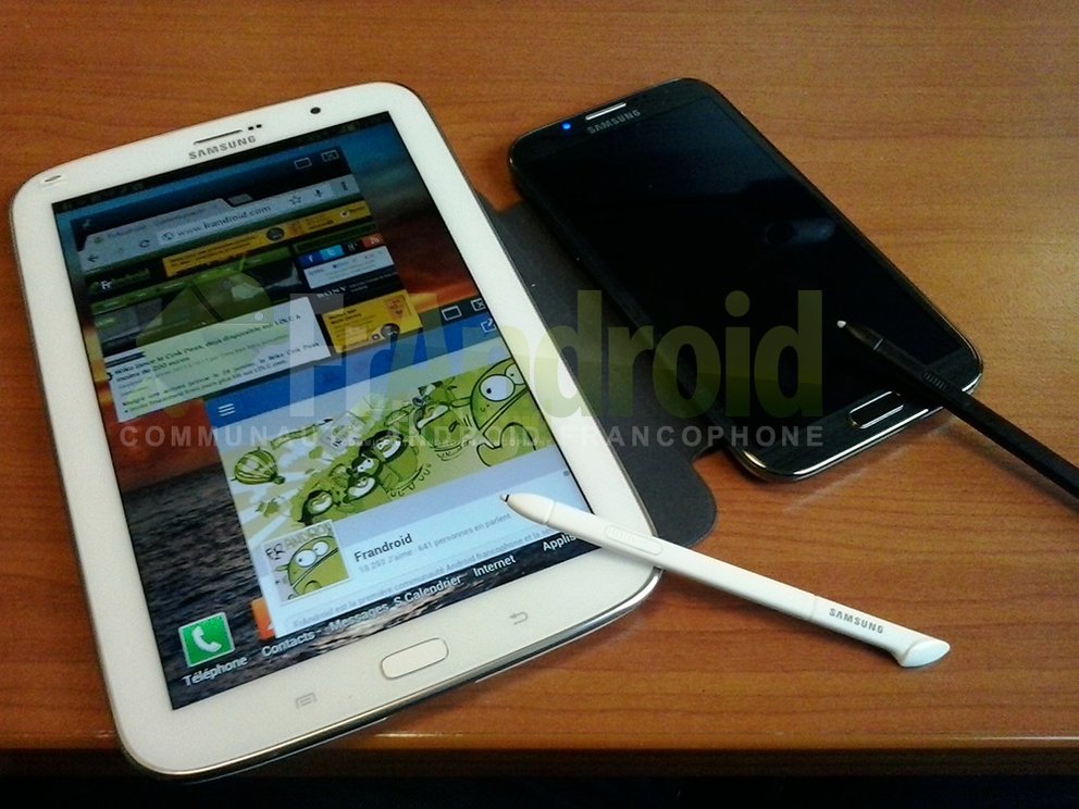 Samsung Galaxy Note 8.0 auf neuem Foto direkt neben dem Note 2 zu sehen