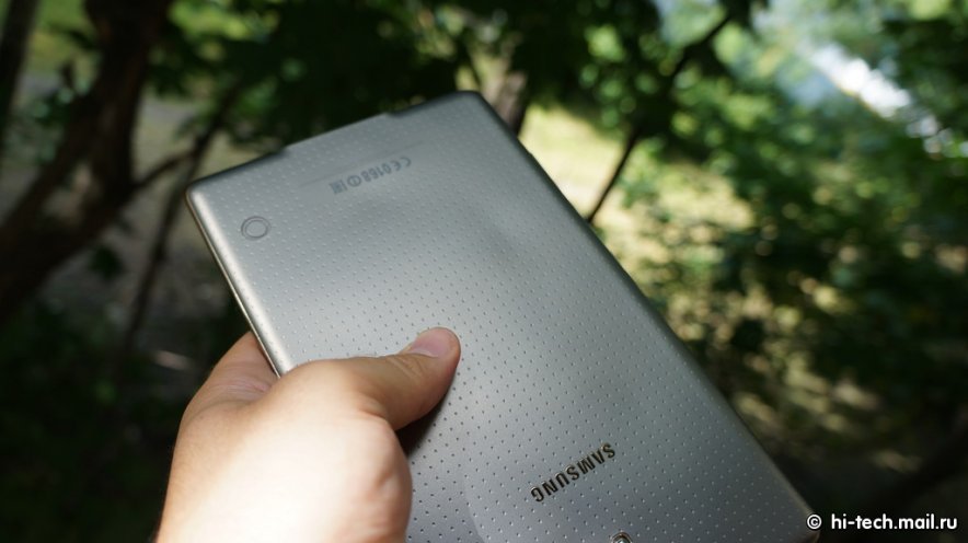 Samsung Galaxy Tab S 8.4: Überhitzung verformt Rückseite