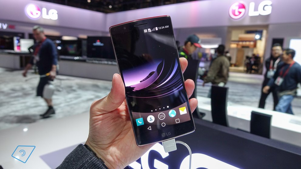 LG G Flex 2 bei Media Markt für 649€ zu Ende Januar vorbestellbar (Video)