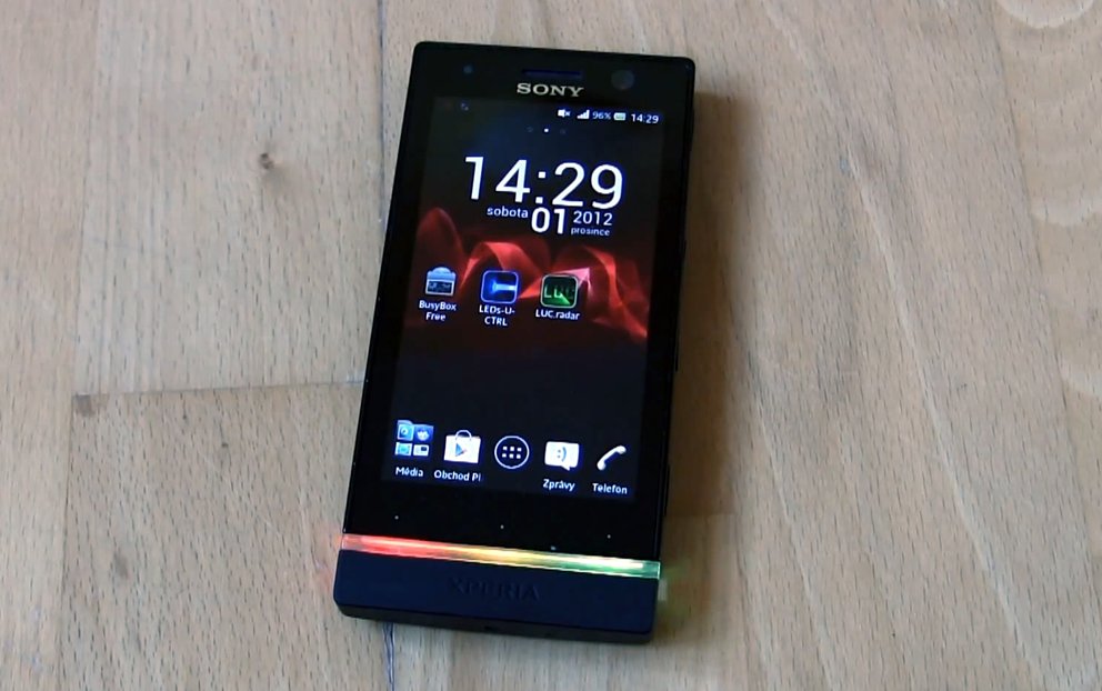 Sony Xperia U: Farbenfrohe LED-Animationen dank „U Disco“-App