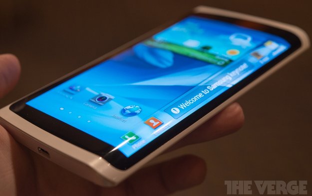 Samsung: Smartphone mit gebogenem Display kommt im Oktober