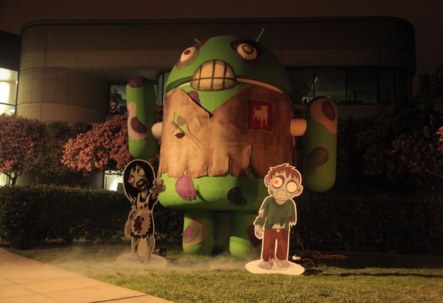 Zombie Smash: Zynga verwandelt Google-Statue in einen Zombie